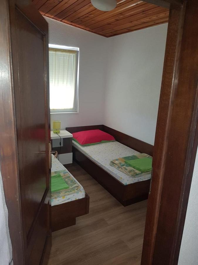 Apartments Carev 1293 耶泽拉 外观 照片