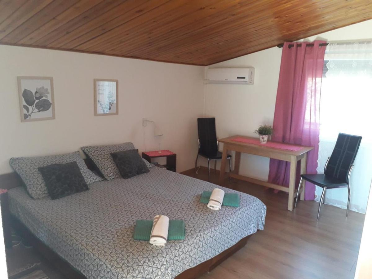 Apartments Carev 1293 耶泽拉 外观 照片