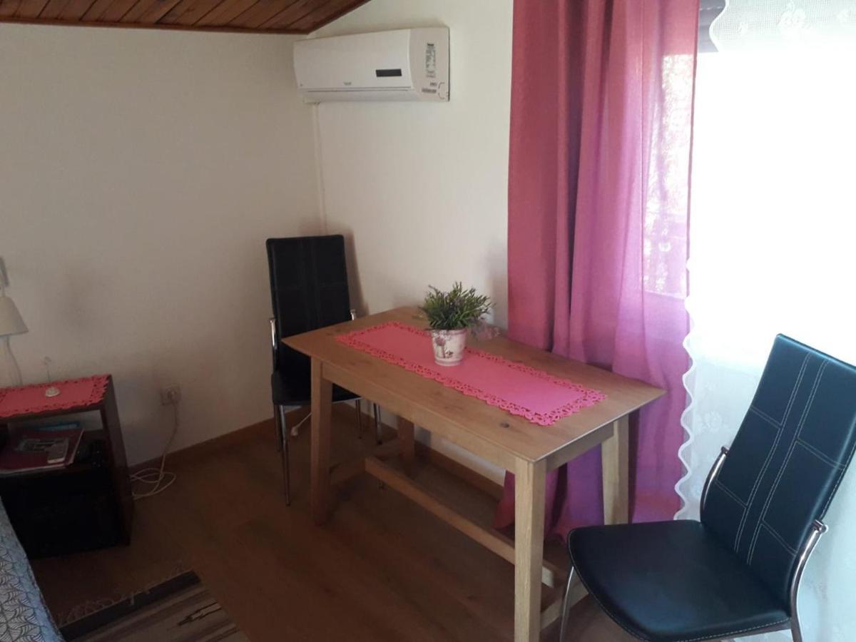 Apartments Carev 1293 耶泽拉 外观 照片